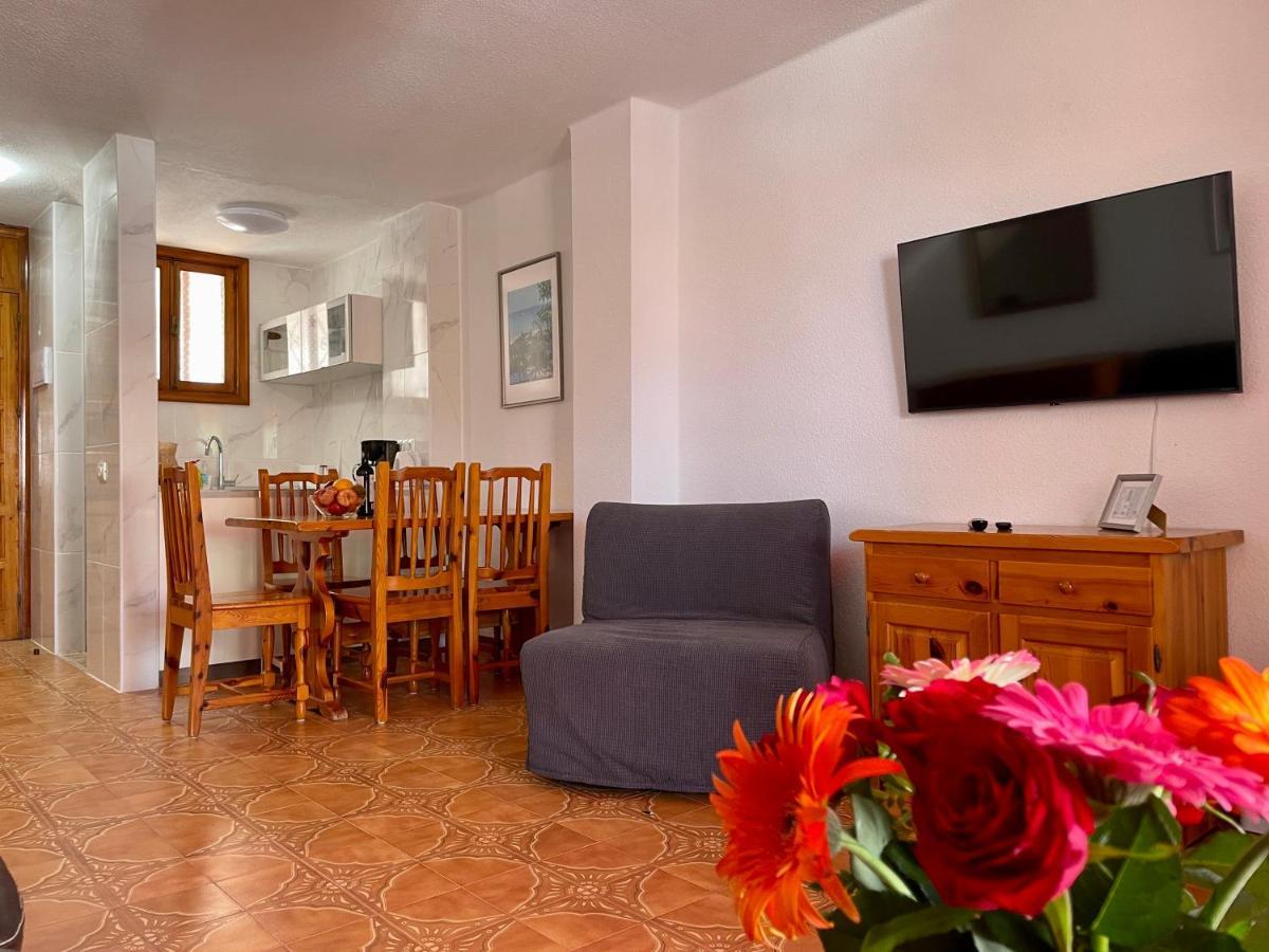 Sunny 2-Bedroom Apartment In Parque Santiago II Playa de las Americas  Eksteriør bilde