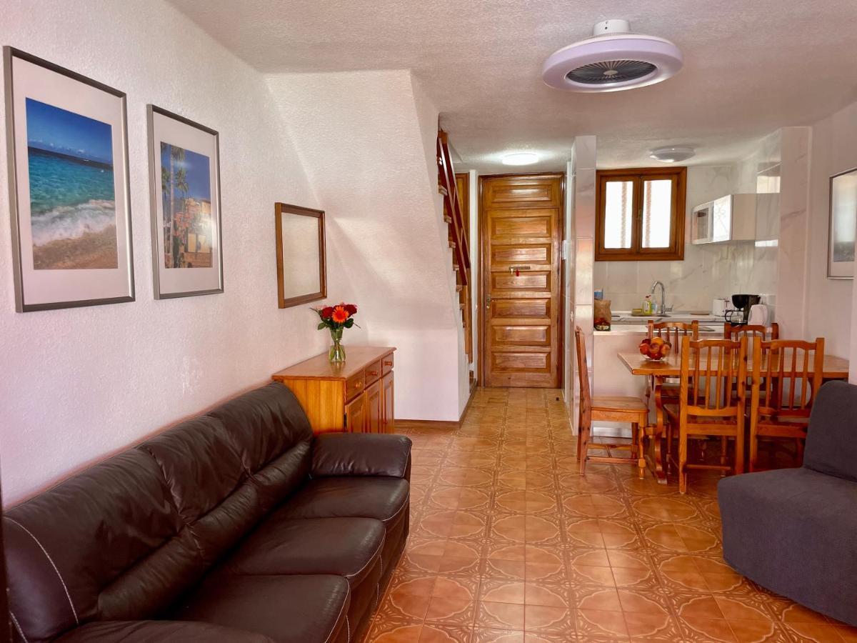Sunny 2-Bedroom Apartment In Parque Santiago II Playa de las Americas  Eksteriør bilde