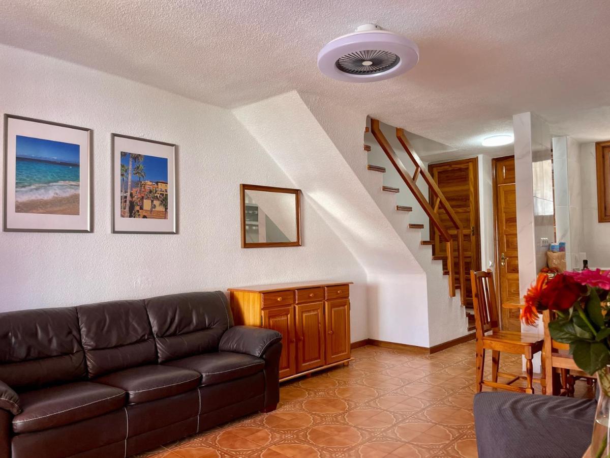 Sunny 2-Bedroom Apartment In Parque Santiago II Playa de las Americas  Eksteriør bilde