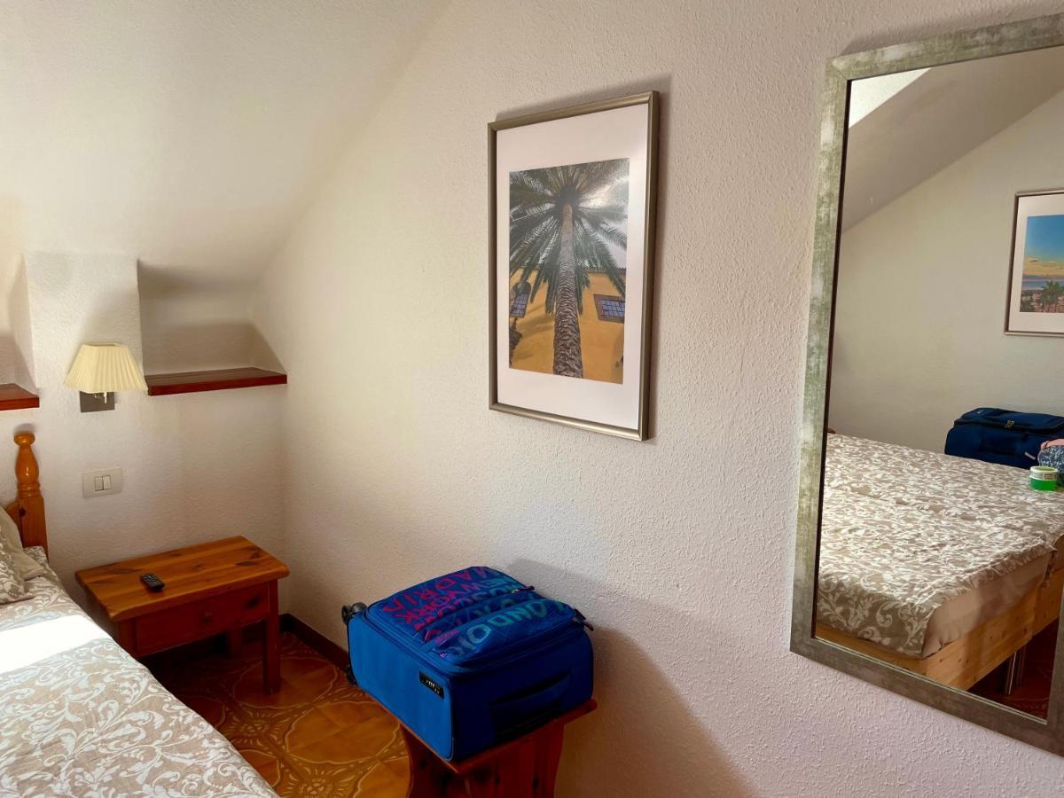 Sunny 2-Bedroom Apartment In Parque Santiago II Playa de las Americas  Eksteriør bilde