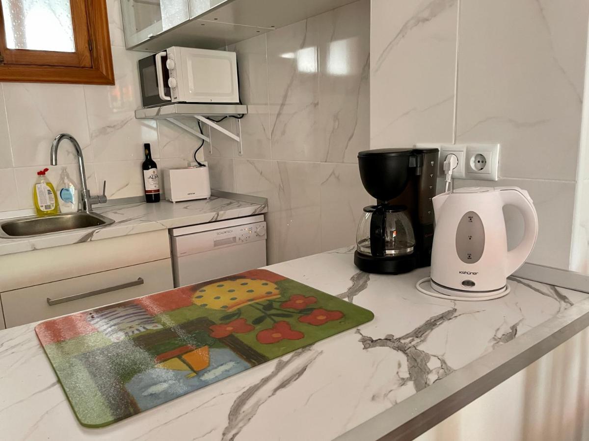 Sunny 2-Bedroom Apartment In Parque Santiago II Playa de las Americas  Eksteriør bilde