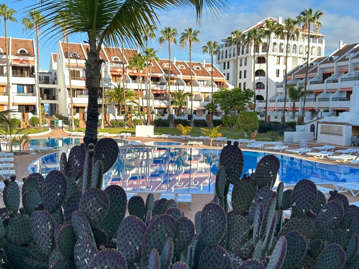 Sunny 2-Bedroom Apartment In Parque Santiago II Playa de las Americas  Eksteriør bilde