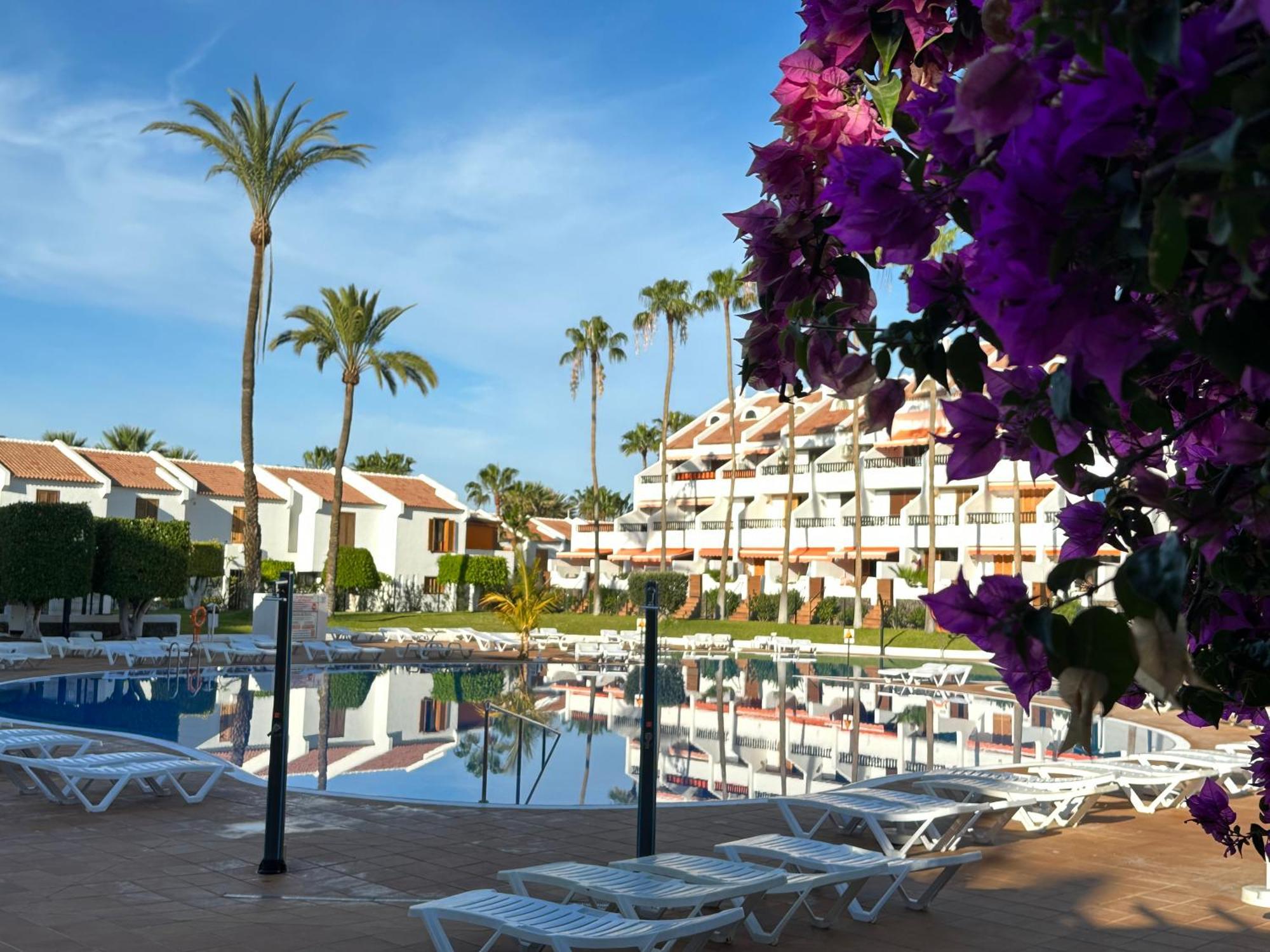Sunny 2-Bedroom Apartment In Parque Santiago II Playa de las Americas  Eksteriør bilde